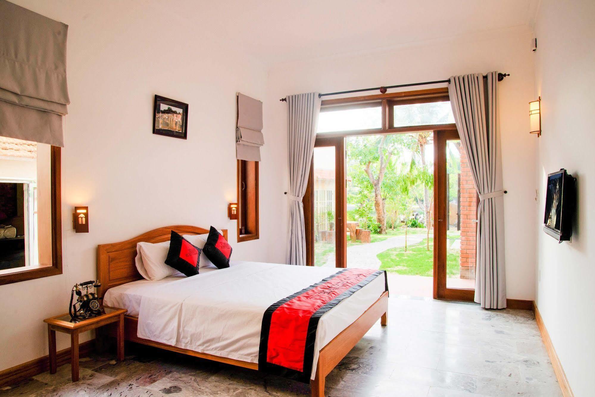 Ruby Hotel Хойан Экстерьер фото